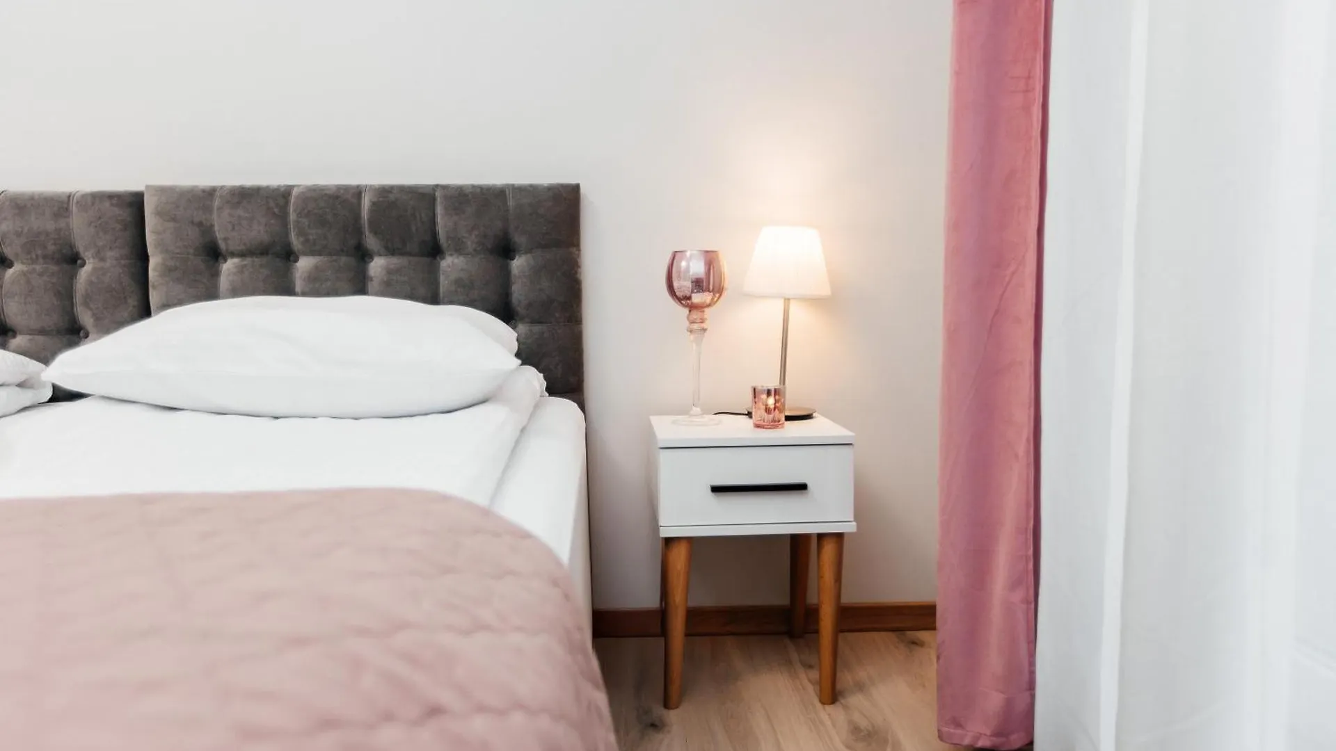 Appartement Maya'S Flats & Resorts 42 - Swietej Barbary Gdańsk