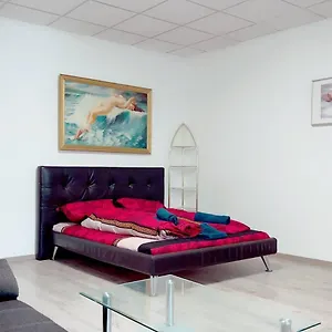 luxury-apartment.vienna-besthotels.com/
